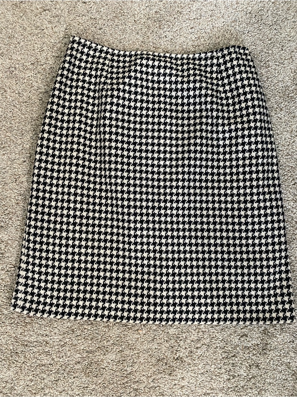 Accepting offers- Casual Corner Black and White Houndstooth Mini Skirt